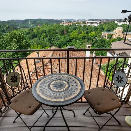 Historic Apartment In The Heart Of The City เวลีคอเทอร์โนโว ภายนอก รูปภาพ