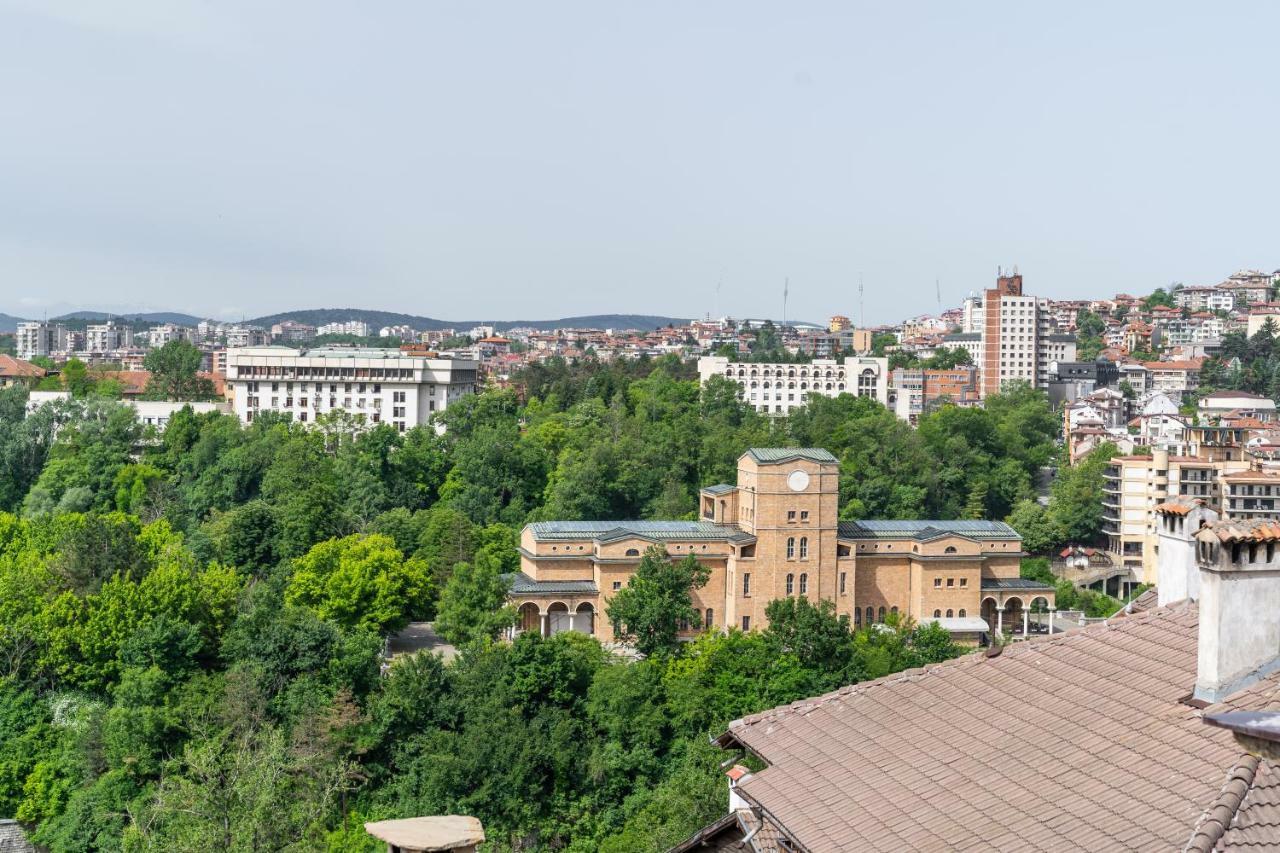 Historic Apartment In The Heart Of The City เวลีคอเทอร์โนโว ภายนอก รูปภาพ