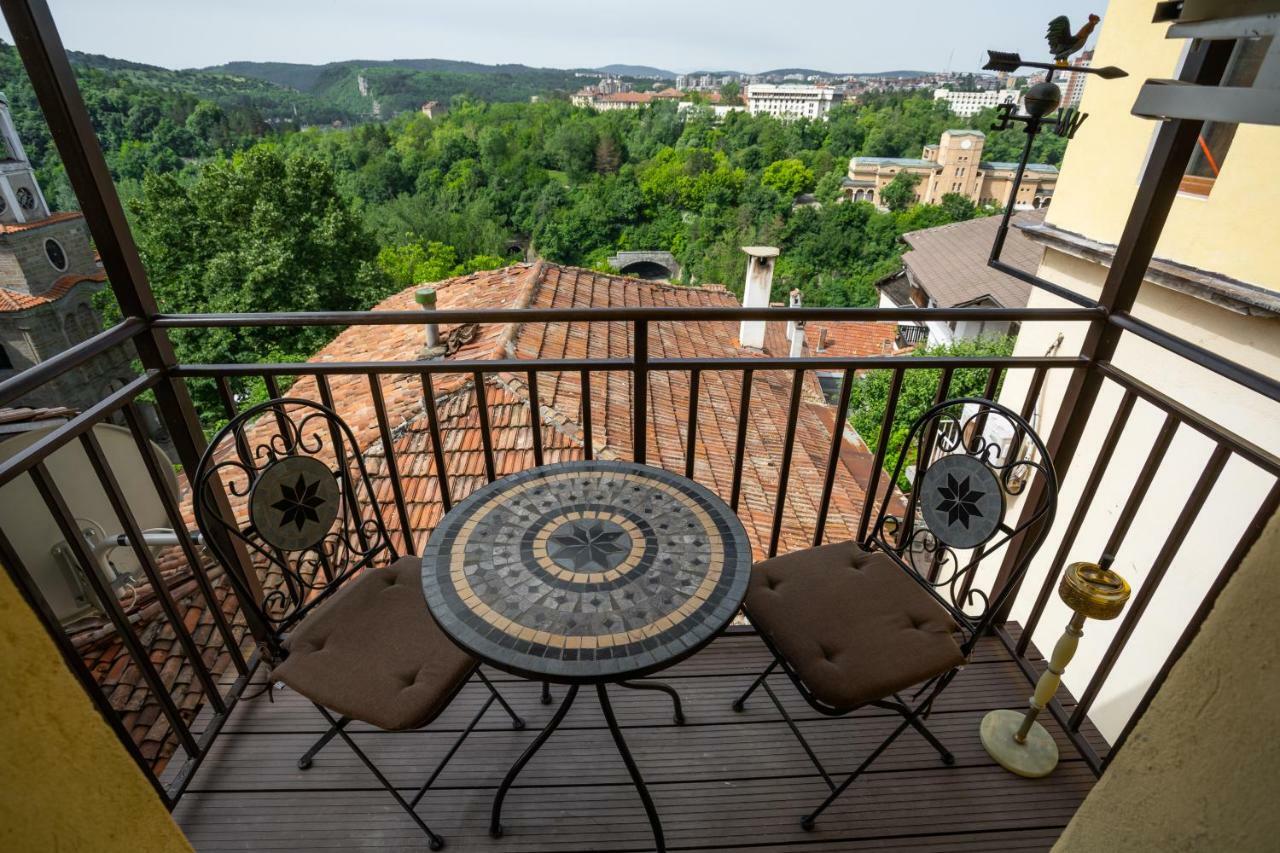 Historic Apartment In The Heart Of The City เวลีคอเทอร์โนโว ภายนอก รูปภาพ